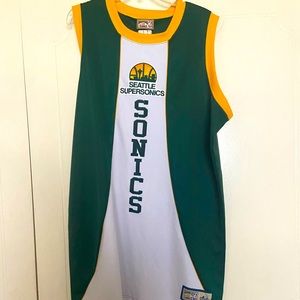 ***VINTAGE*** 90's era Seattle Supersonics Jersey